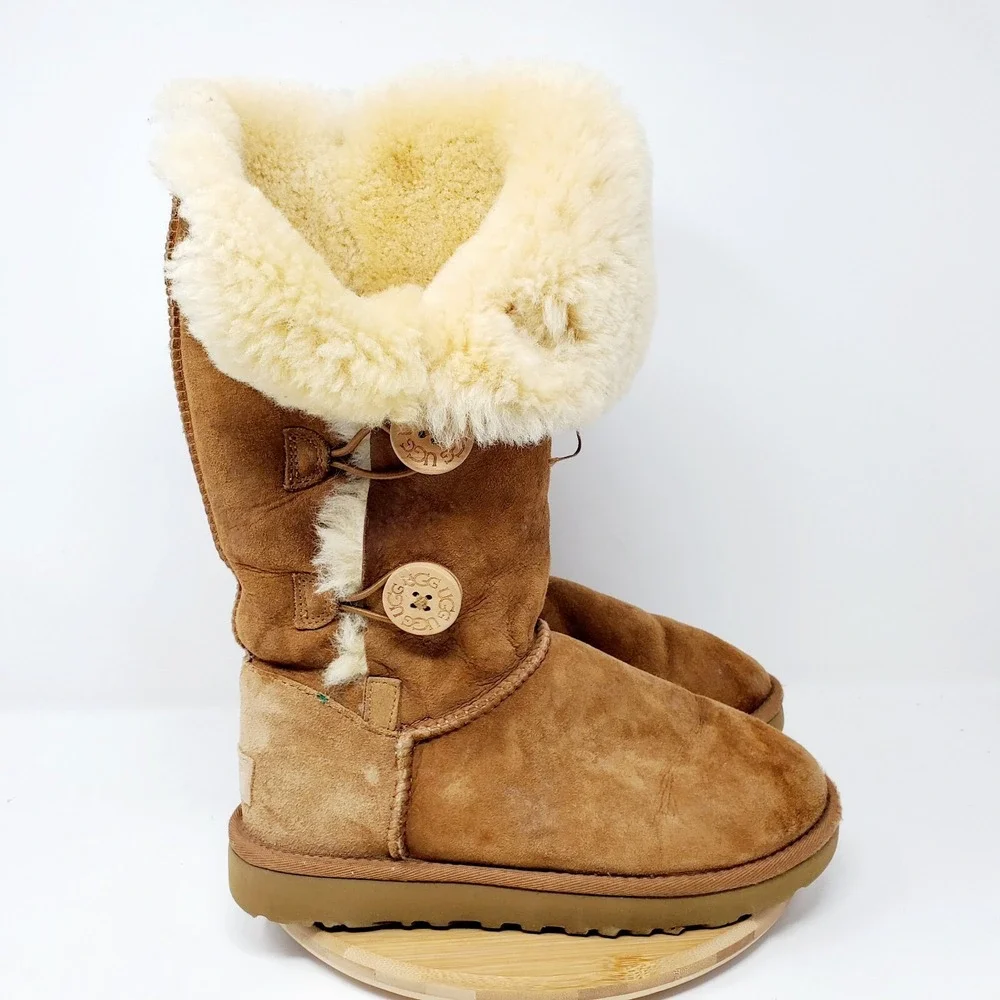 UGG Bailey Triplet Womens 6 Boot Chestnut Brown Suede Tall Winter Button Pull On